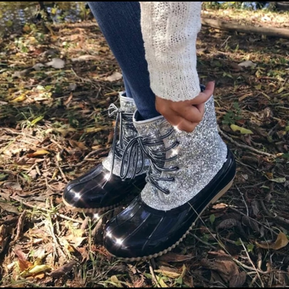 XSOLDX Glitter Duck Boots - Picture 3 of 12